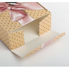Складная коробка With love, 16 × 23 × 7.5 см